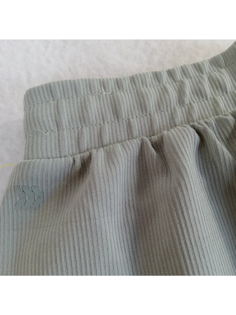 All in Motion Women's XS Airy Sleek Ribbed Wide Leg Pants Sage Green NWT - Picture 12 of 14